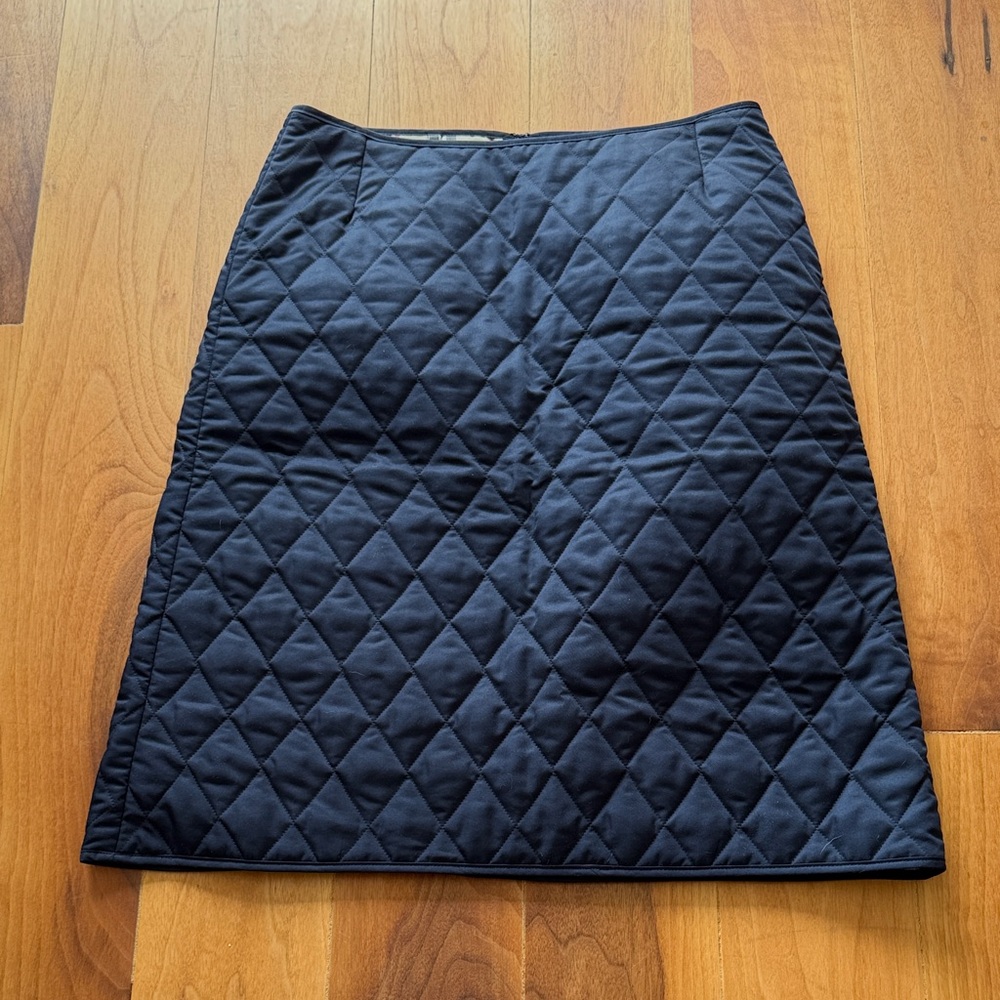 Burberry Quilted A-Line Skirt in Navy Blue - Picture 5 of 11